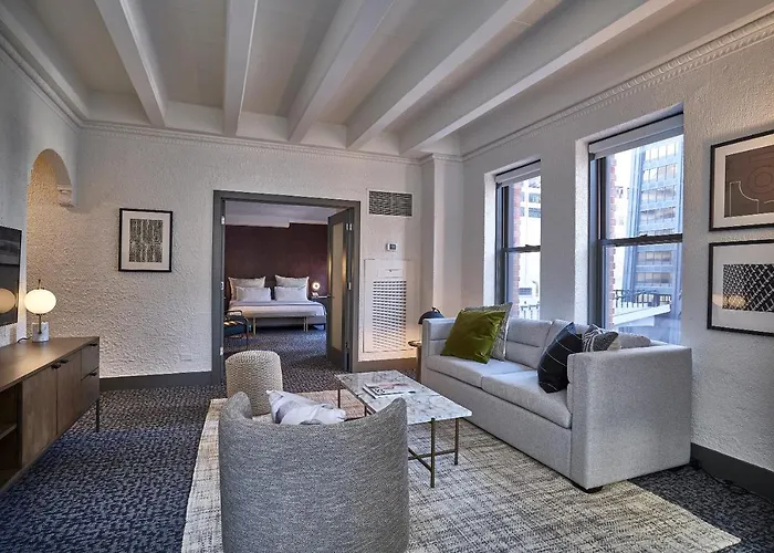 Gale Hotel 4*