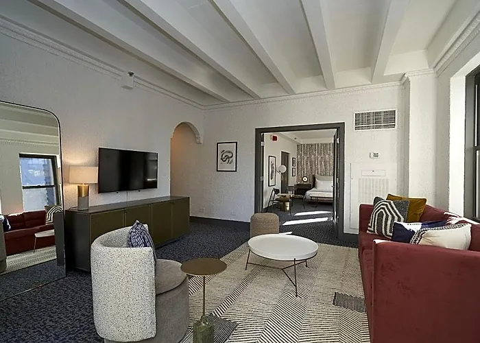 Gale Hotel Chicago